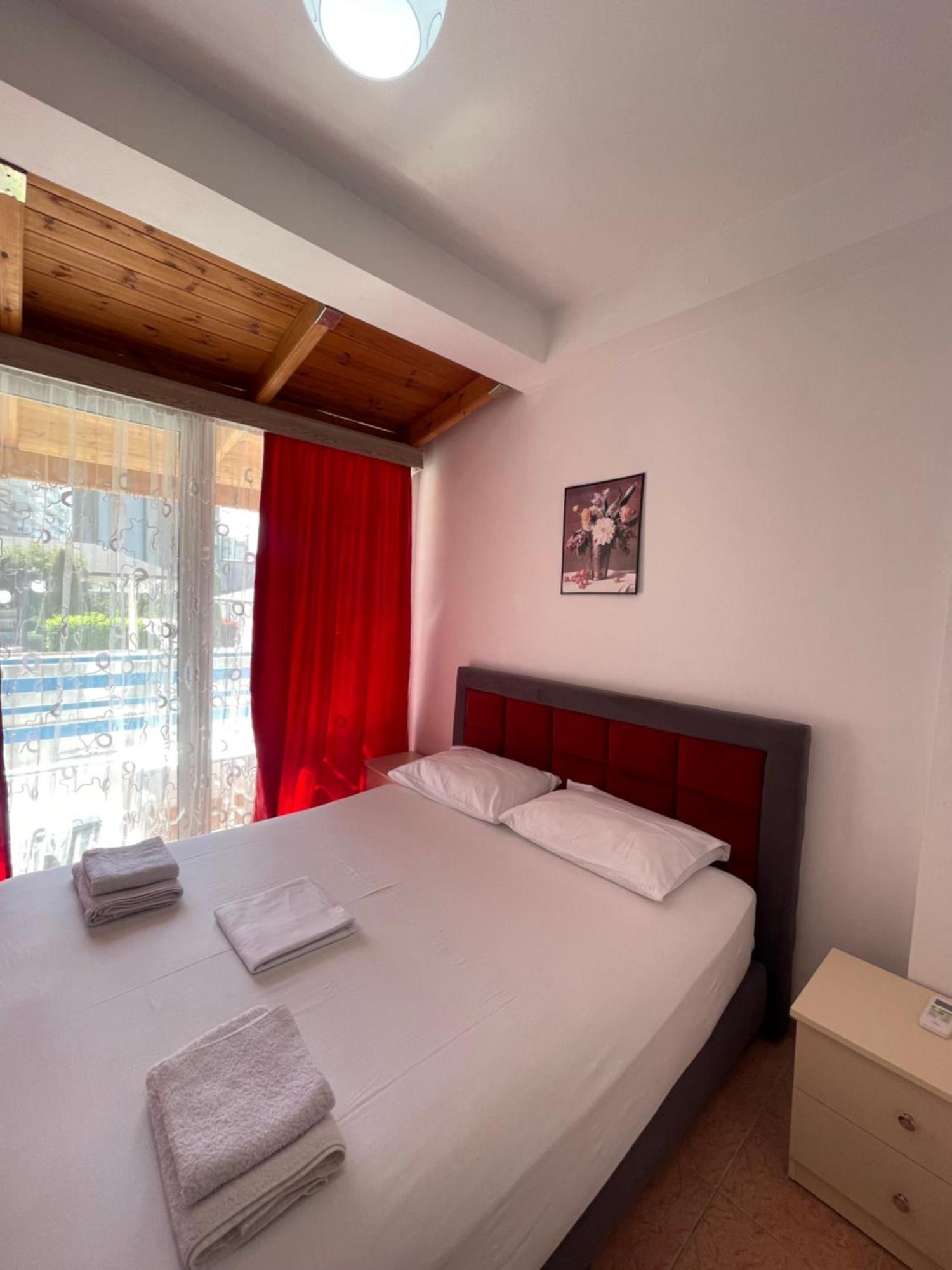Apartments Monika Sarandë Eksteriør billede